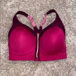 Front zip supportive sports bra